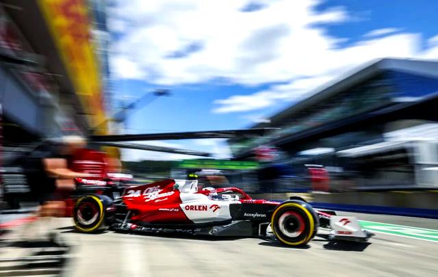 开云官网-红牛车队横扫雷诺车队，周冠宇刷新纪录的简单介绍