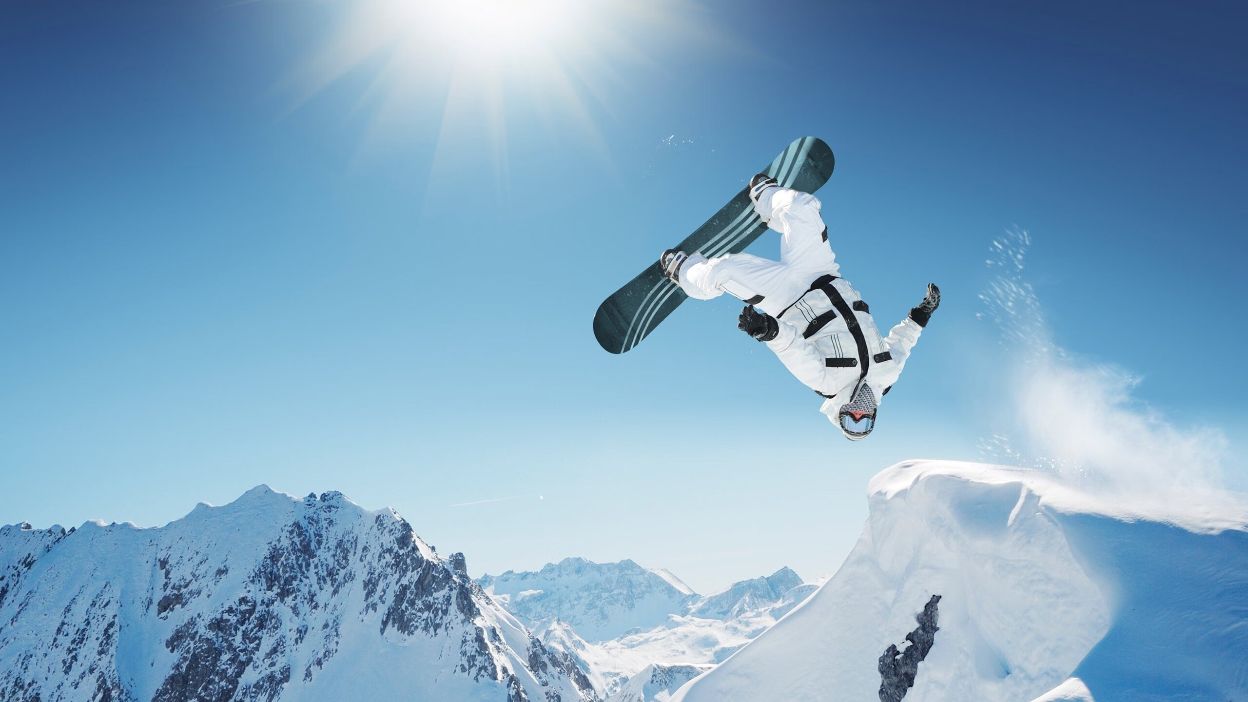 安哥拉轻取巴黎,莱万在欧冠决赛中如何以唯一性接管比赛